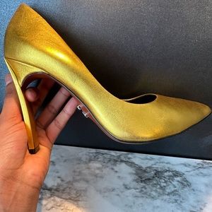 COPY - Carrano Gold pumps size 8.5 bought from Neiman Marcus a few years ago.